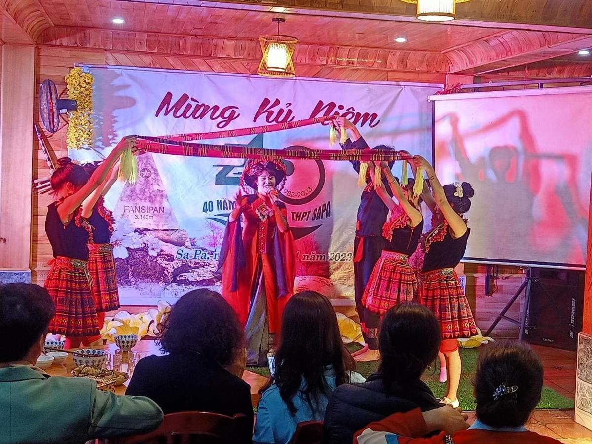 Hmong Wooden Home سابا المظهر الخارجي الصورة
